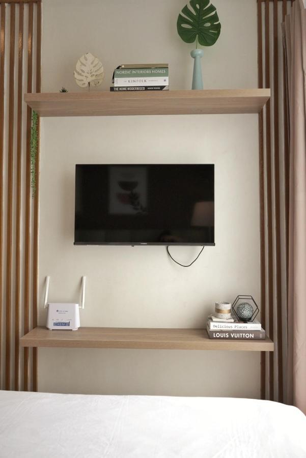 Quince Studio W/ Balcony Orochi Staycation Ph At Loop Tower Cdo Cagayan de Oro Exteriör bild