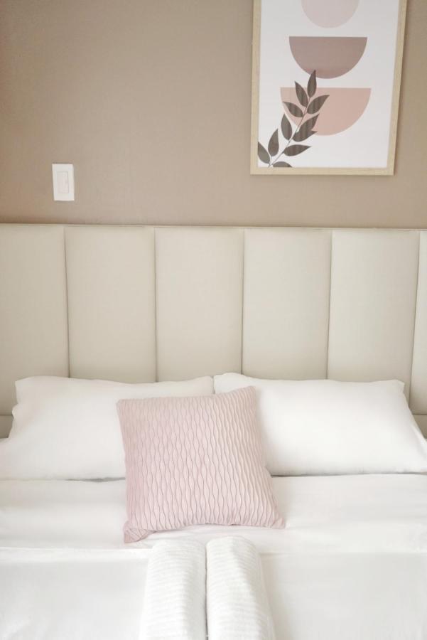 Quince Studio W/ Balcony Orochi Staycation Ph At Loop Tower Cdo Cagayan de Oro Exteriör bild